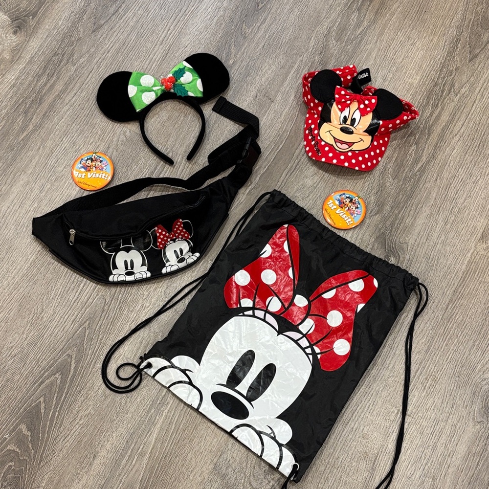 Disney Bundle Minnie Mouse Bag  & Accessories‎ Set Disney Park Disney Kid